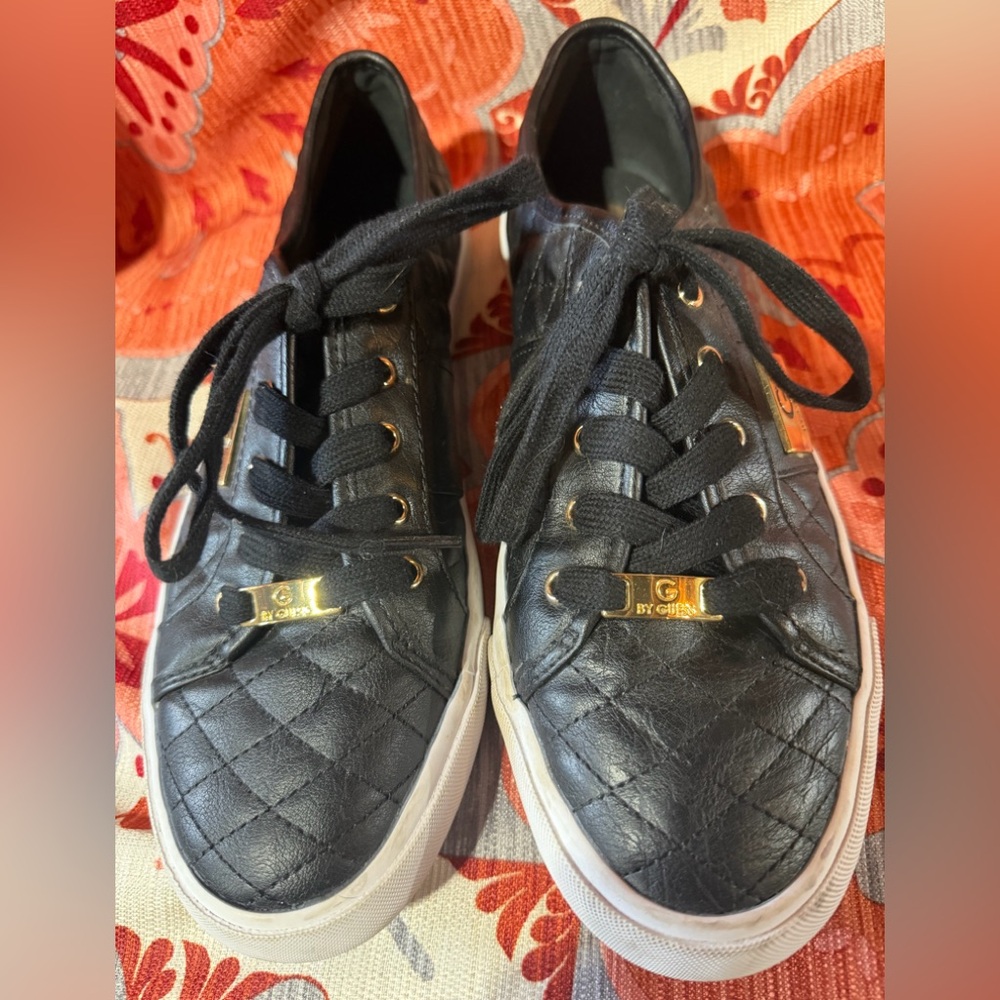 G by Guess backer 2 quilted sneakers sz 10 - Picture 1 of 6